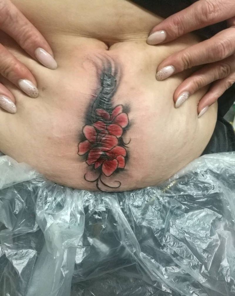 遮盖刨妇产伤口纹身图片