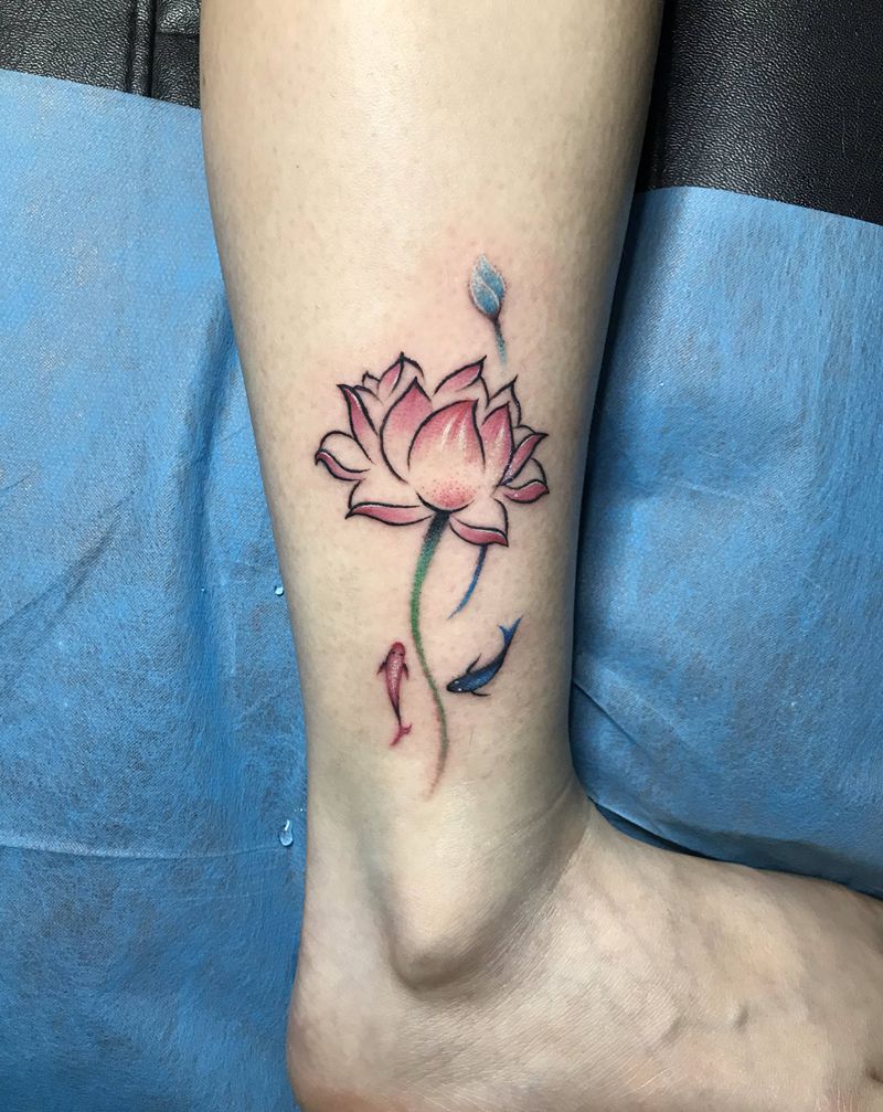 荷花鱼纹身图片_腿部水墨纹身图案
