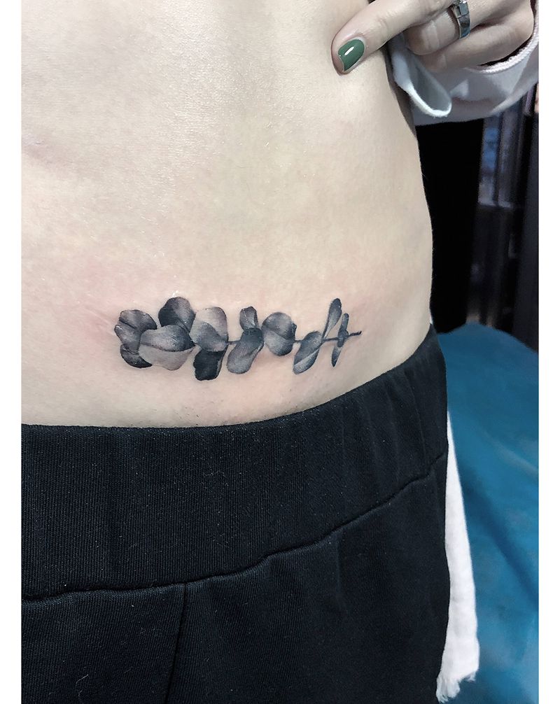 疤痕遮盖纹身图片_腹部纹身图案