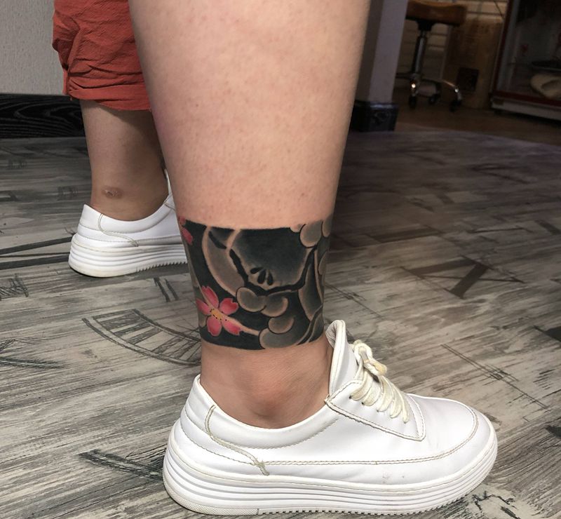 脚环纹身图片_脚部腿部纹身图案