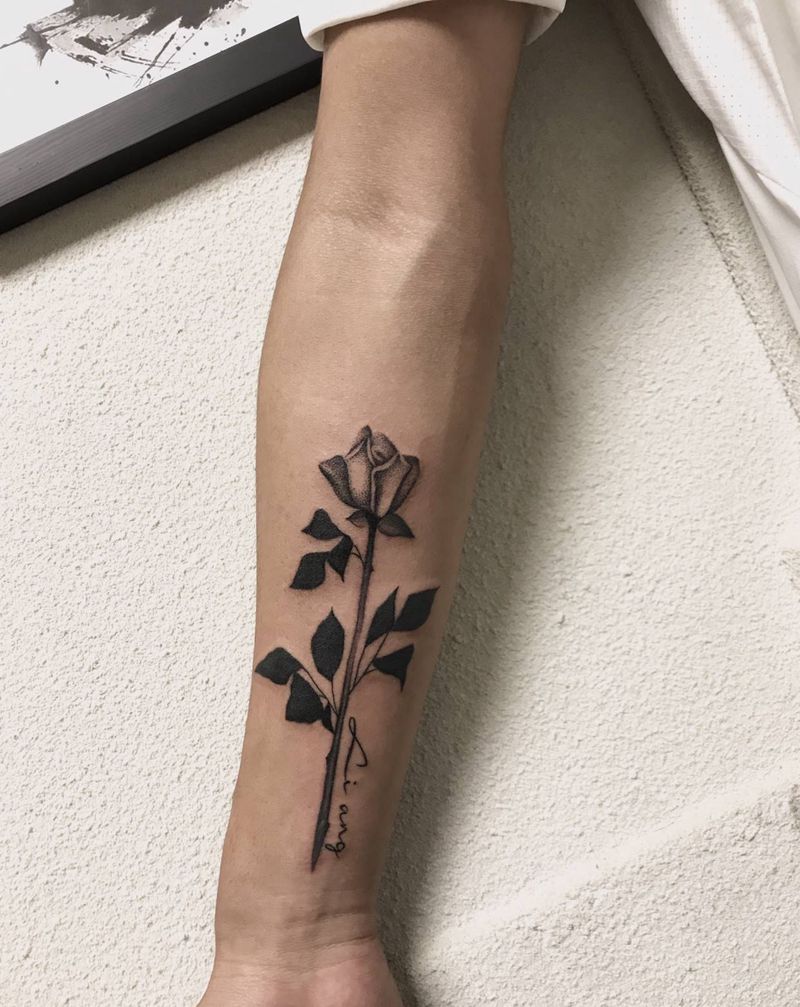 玫瑰纹身图片_手臂点刺图腾纹身图案