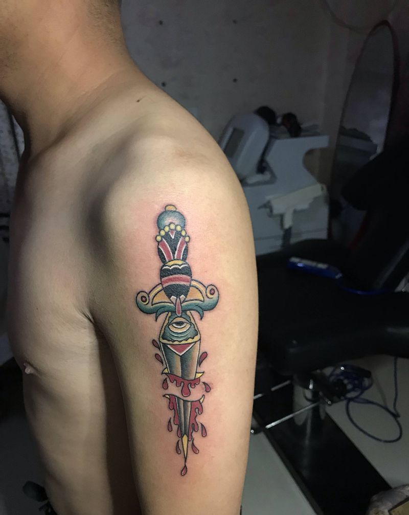 匕首纹身图片_手臂Old School纹身图案