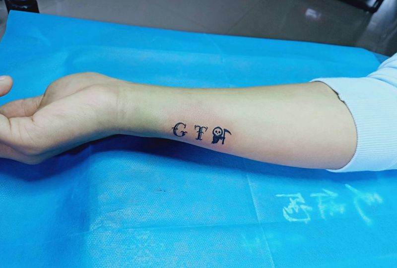 小字母纹身图片