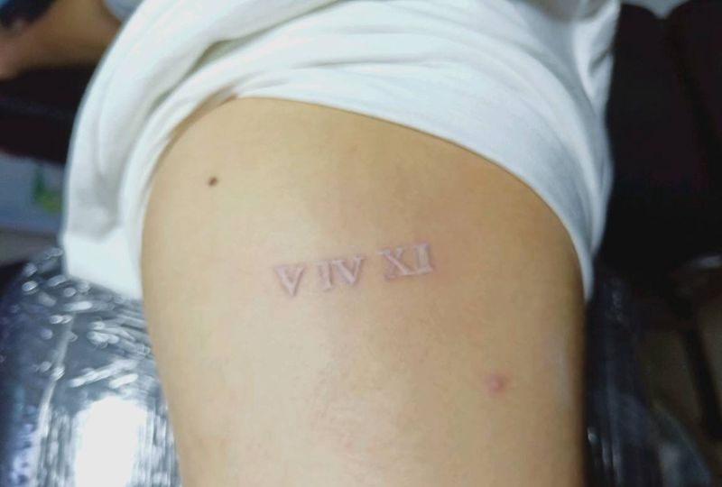 罗马数学，白色纹身图片