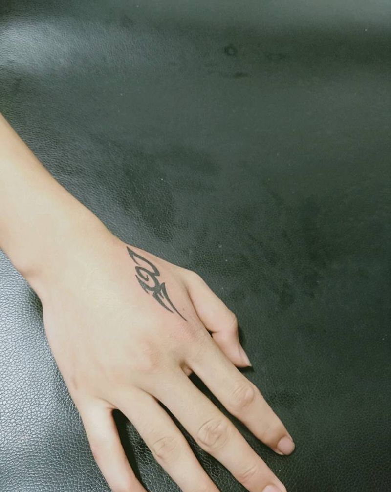 虎口小图纹身图片