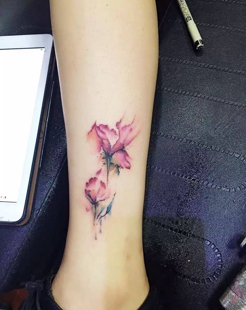 水彩花纹身图片