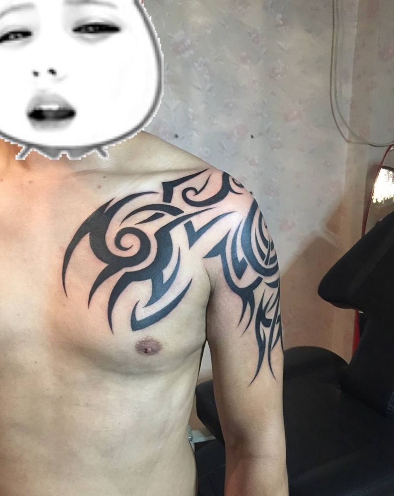 图腾半胛纹身图片