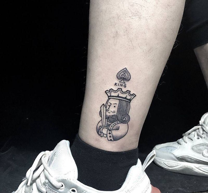 KING纹身图片_腿部脚部纹身图案