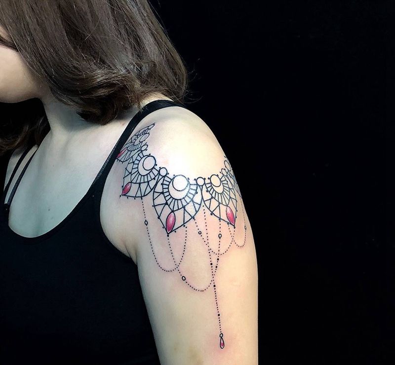 肩花纹身图片_肩部纹身图案