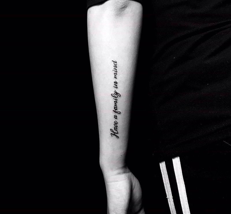 英文纹身图片_手臂花体字纹身图案