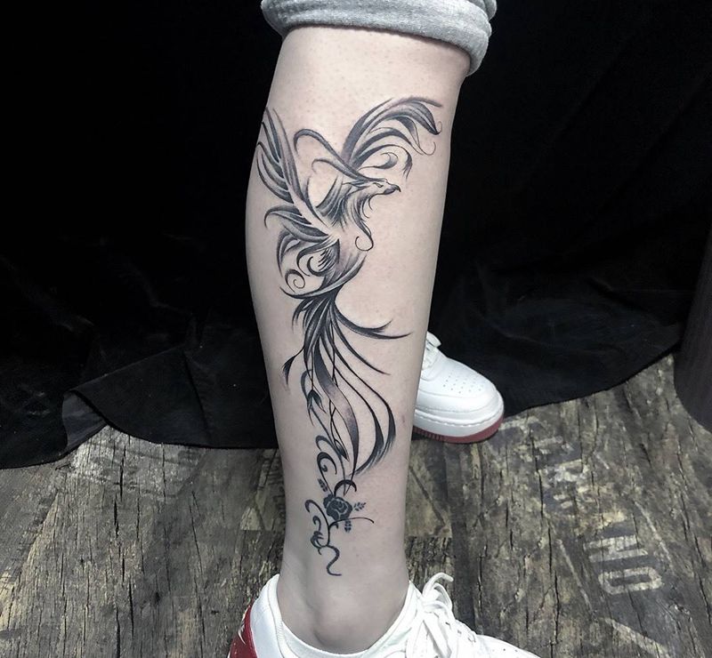 凤凰纹身图片_腿部纹身图案
