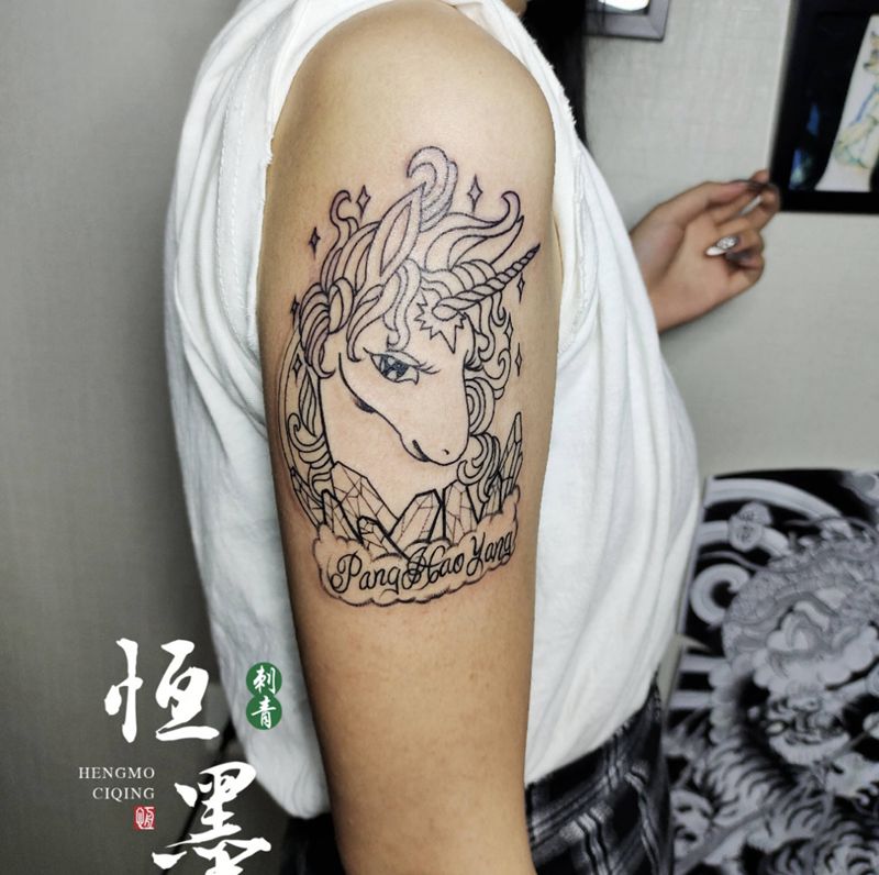 独角兽纹身图片_手臂独角兽纹身图案