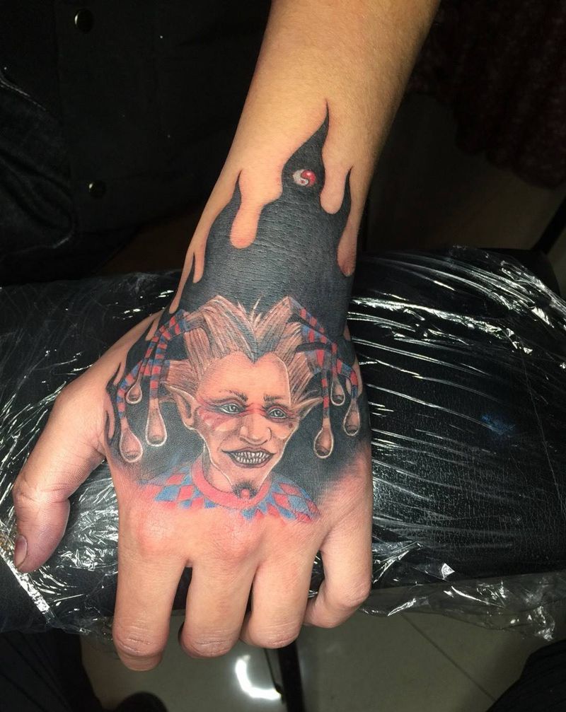 小丑的微笑纹身图片