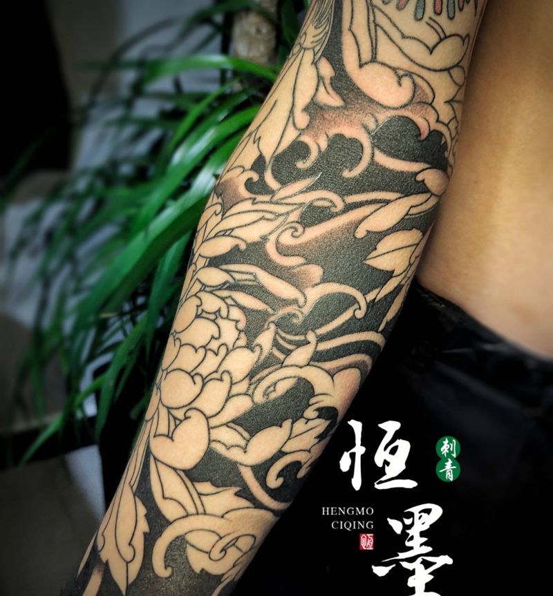 花臂纹身图片_手臂新传统老传统纹身图案