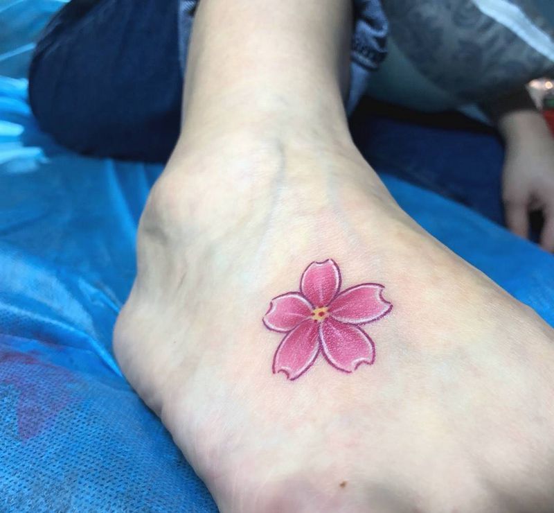 樱花纹身图片_脚部纹身图案