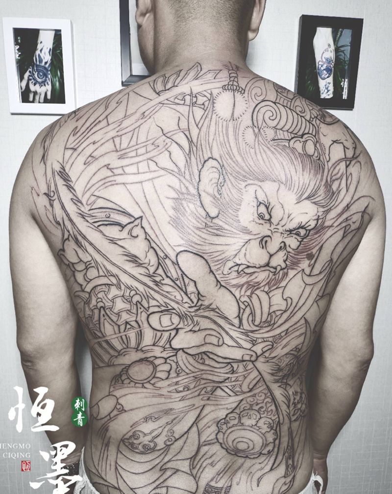 满背大圣纹身图片_背部新传统纹身图案