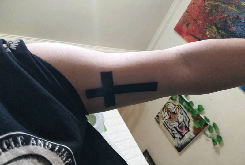 十字架纹身图片