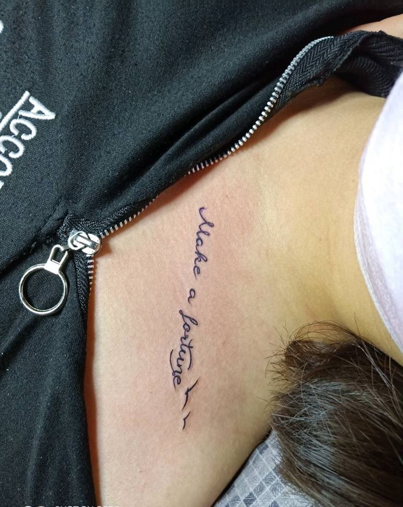 锁骨字母小文身纹身图片_小清新纹身图案