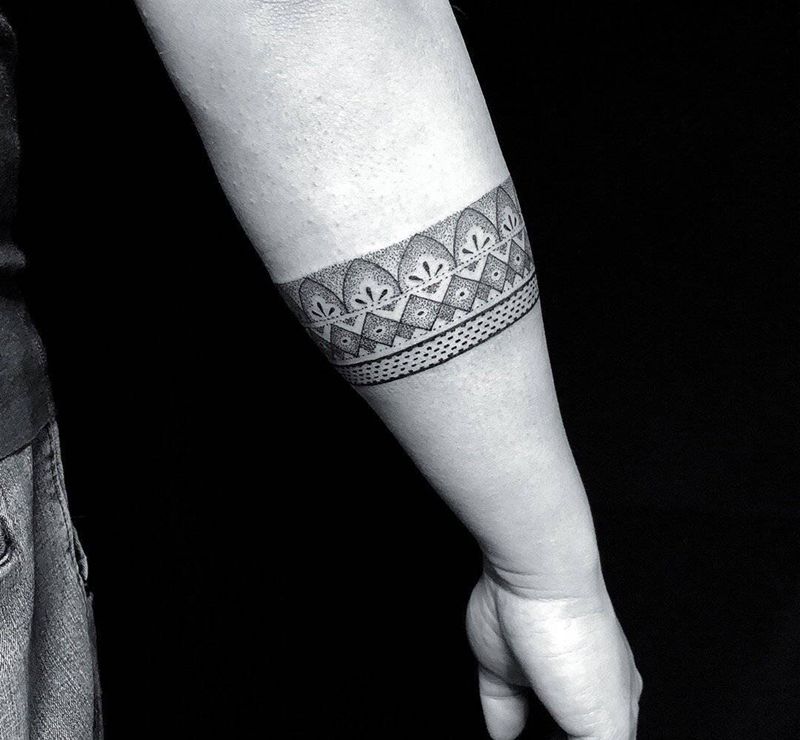 臂环纹身图片_手臂纹身图案