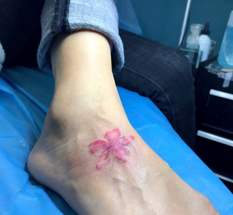 樱花纹身图片_脚部纹身图案