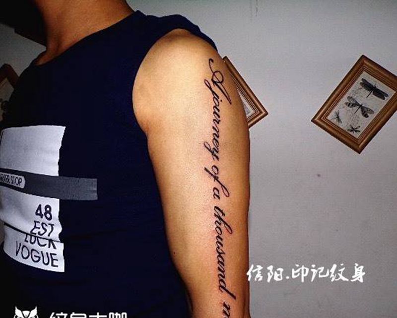 字母纹身图片
