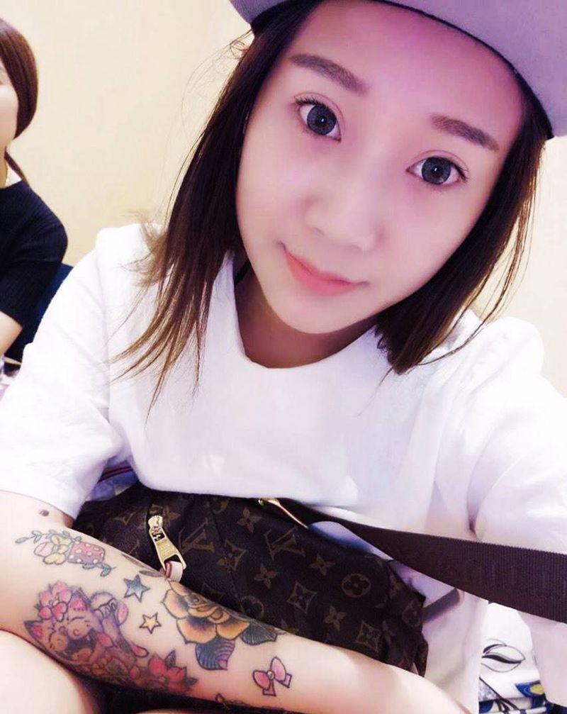 school小花臂纹身图片