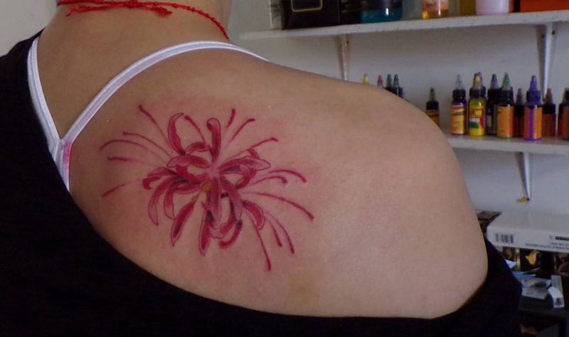 彼岸花纹身图片