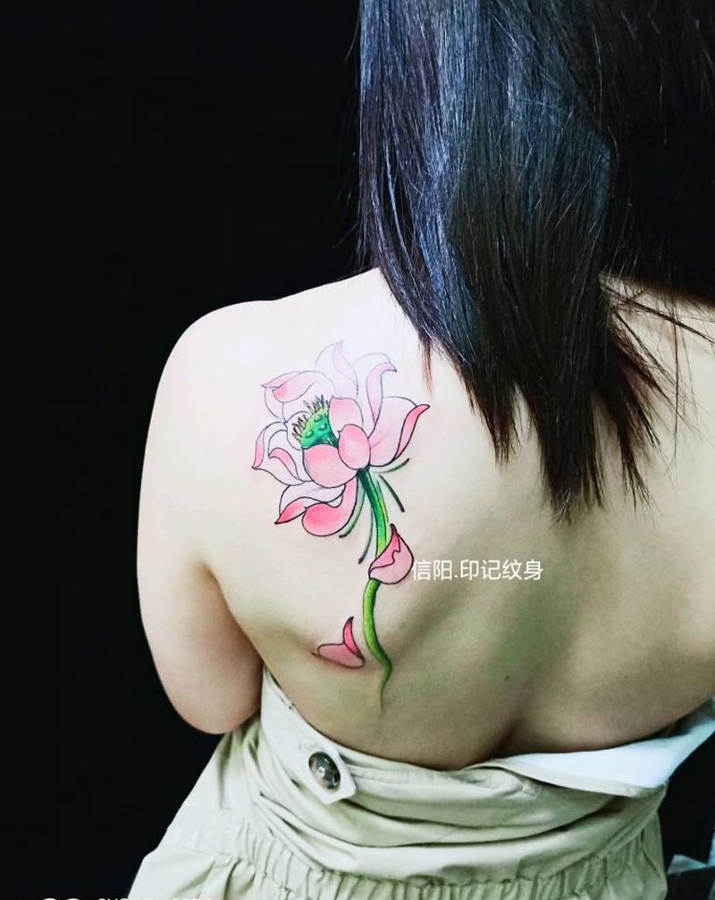 莲花纹身图片