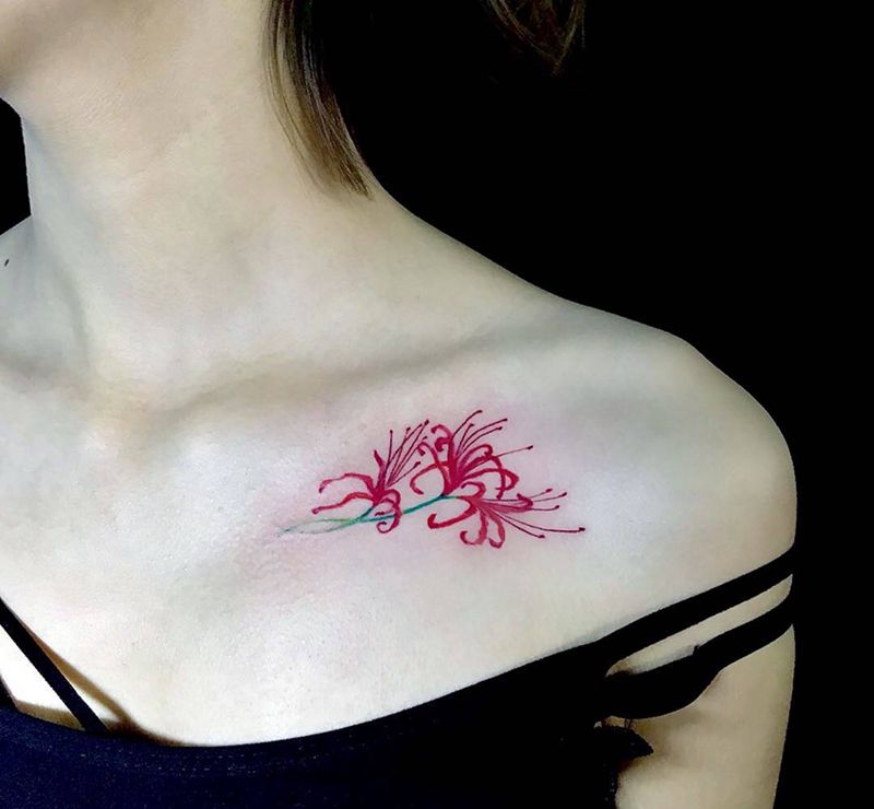 彼岸花纹身图片_肩部纹身图案