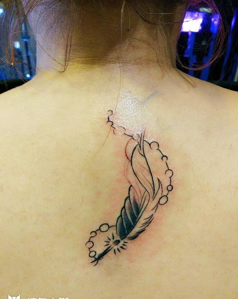 羽毛纹身图片_颈部背部成品纹身图案