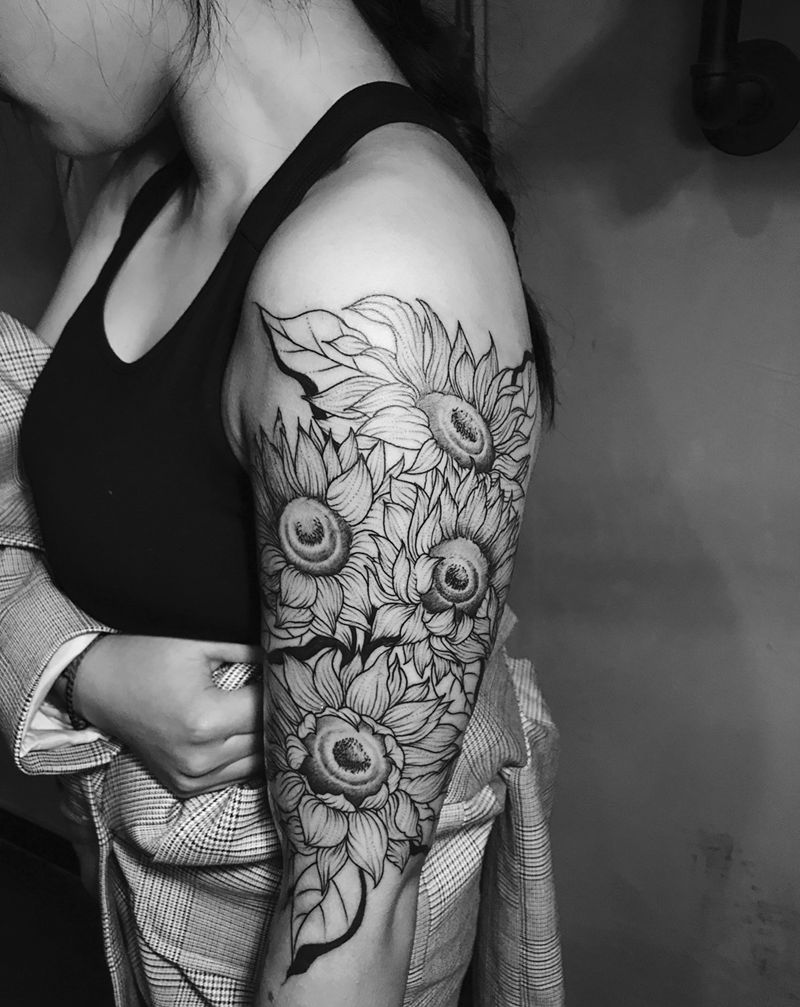 向日葵纹身图片_成品手臂清新写实植物纹身图案