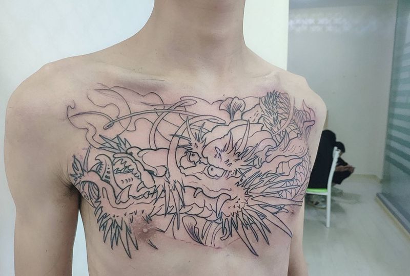 龙首纹身图片_胸部新传统纹身图案