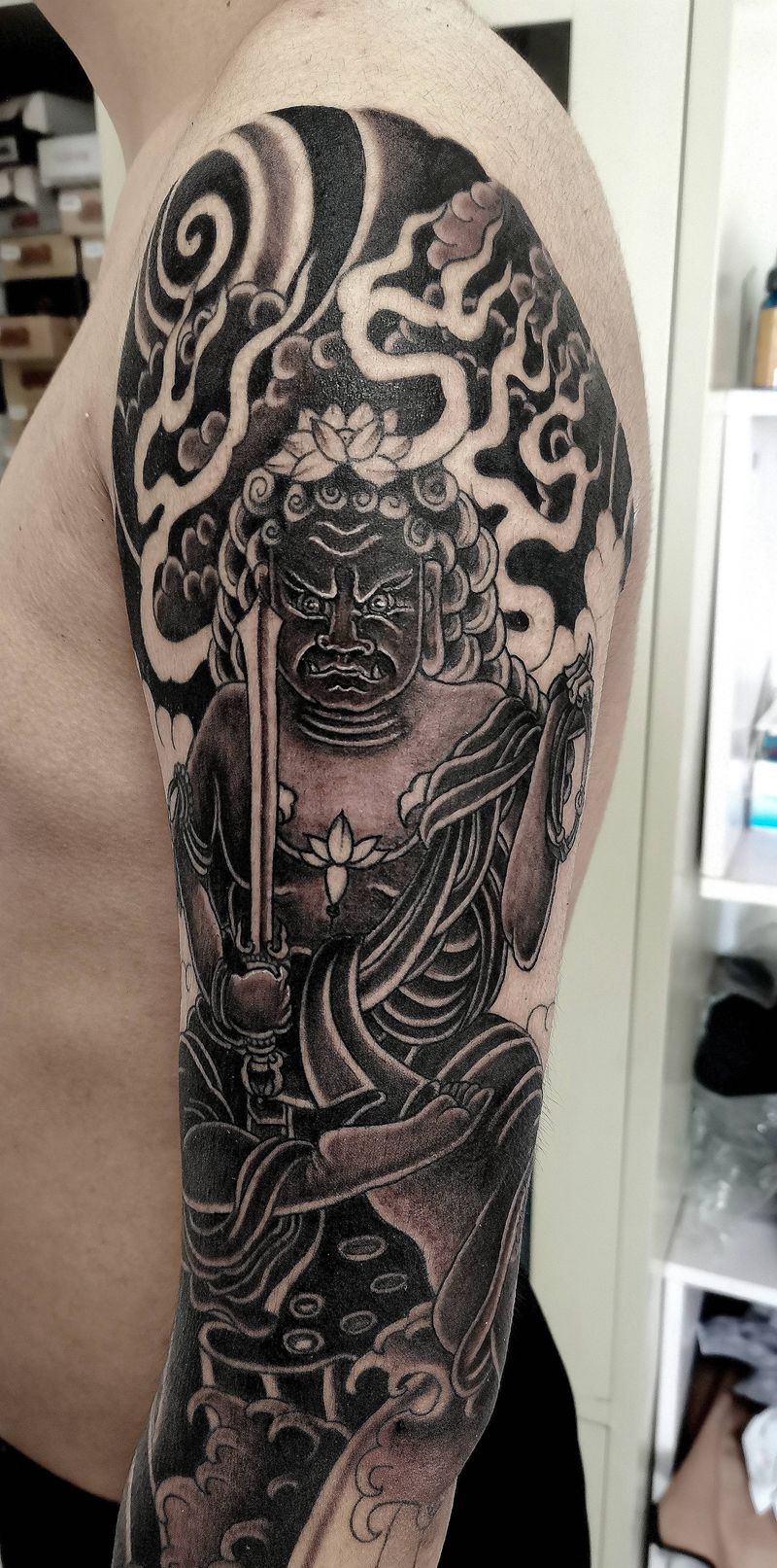 未完花臂纹身图片_手臂老传统纹身图案