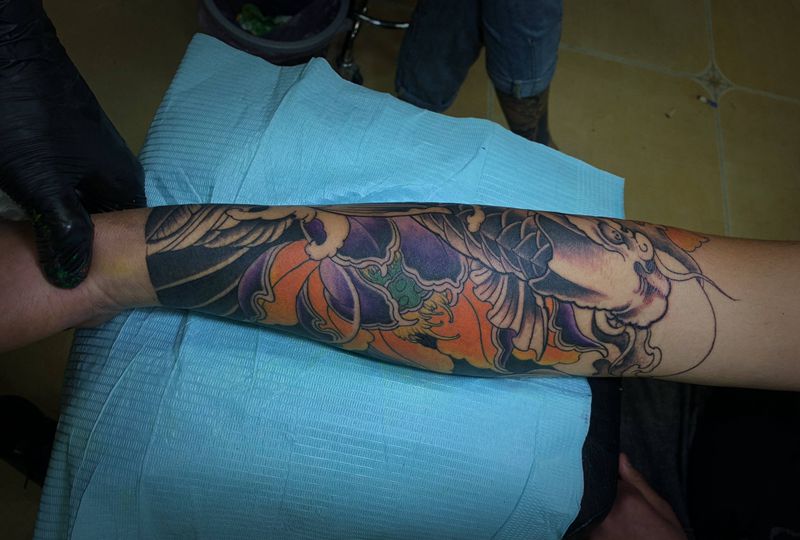 鲤鱼纹身图片_手臂纹身图案