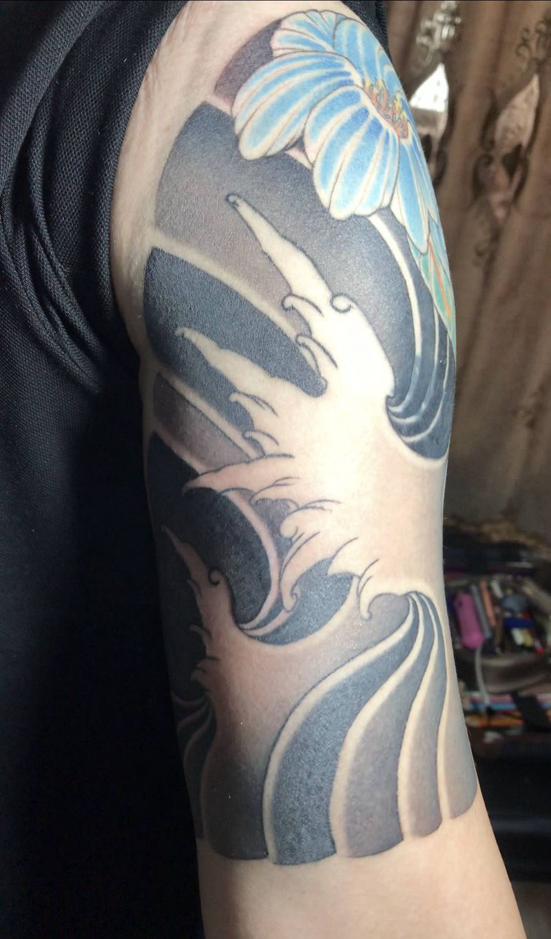 遮盖作品纹身图片_手臂老传统纹身图案