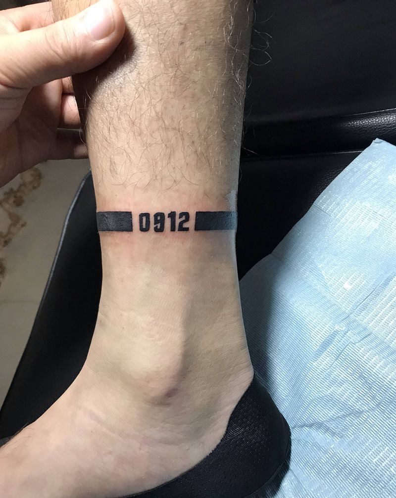 腿环纹身图片_腿部花体字纹身图案