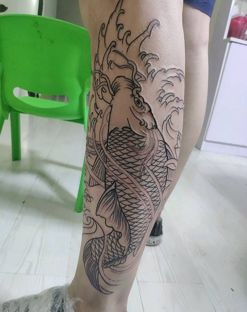 鲤鱼纹身图片_腿部新传统纹身图案