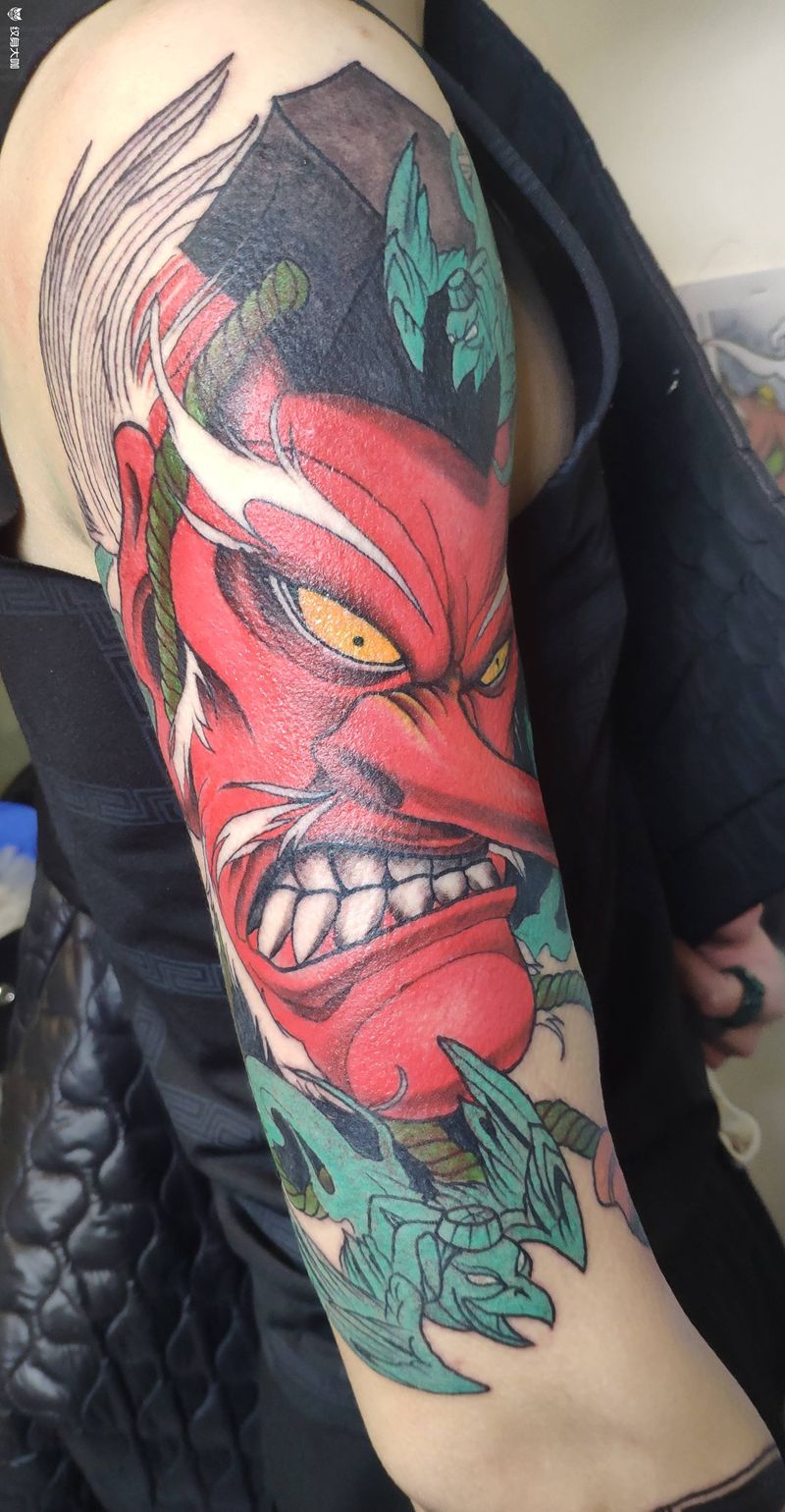 大天狗纹身图片_手臂新传统纹身图案