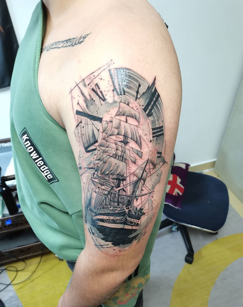 帆船纹身图片_手臂新传统纹身图案