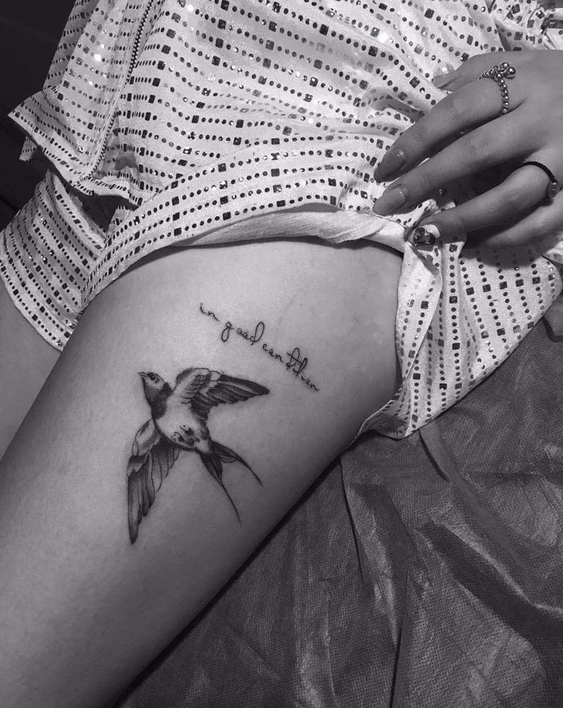 燕子纹身图片_腿部几何纹身图案