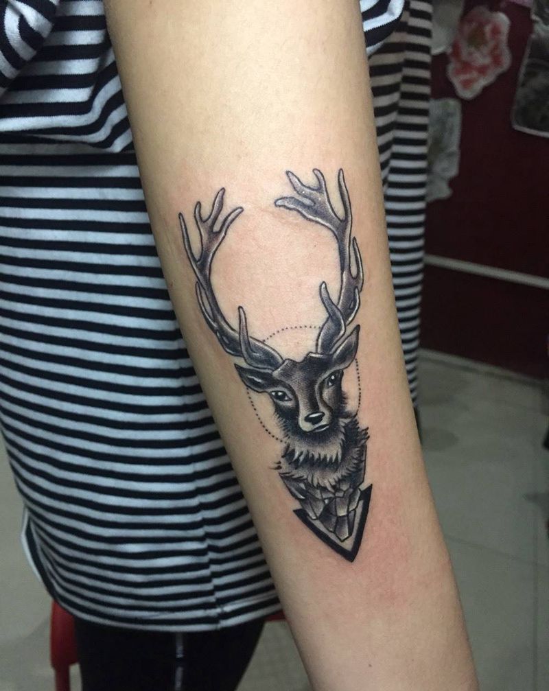 鹿纹身图片_成品手臂手部清新几何动物贴纸静物纹身图案