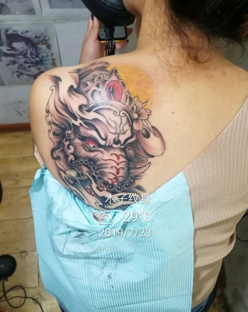 象神纹身图片_背部纹身图案