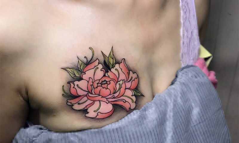 花纹身图片_成品胸部欧美清新植物纹身图案