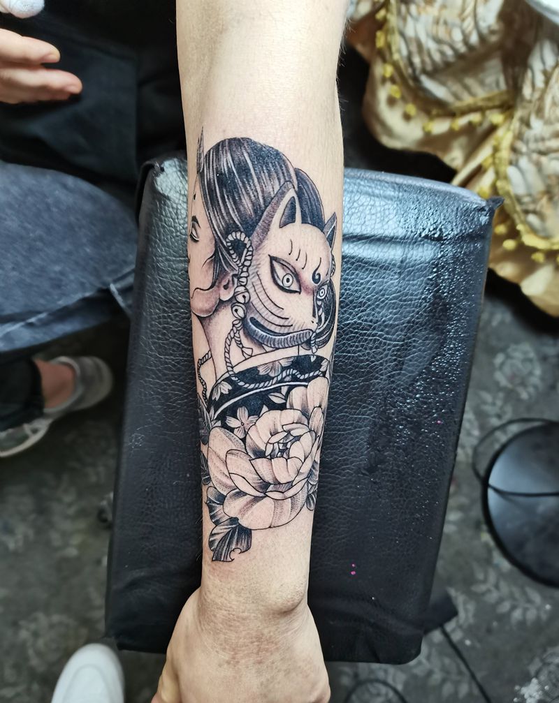 艺伎纹身图片_手臂新传统纹身图案