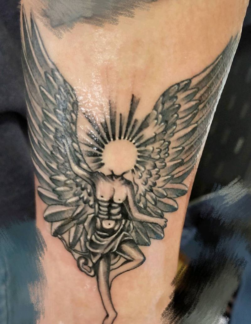 10厘米小天使纹身图片_手臂点刺纹身图案