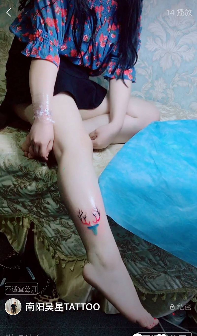 水彩小鹿纹身图片