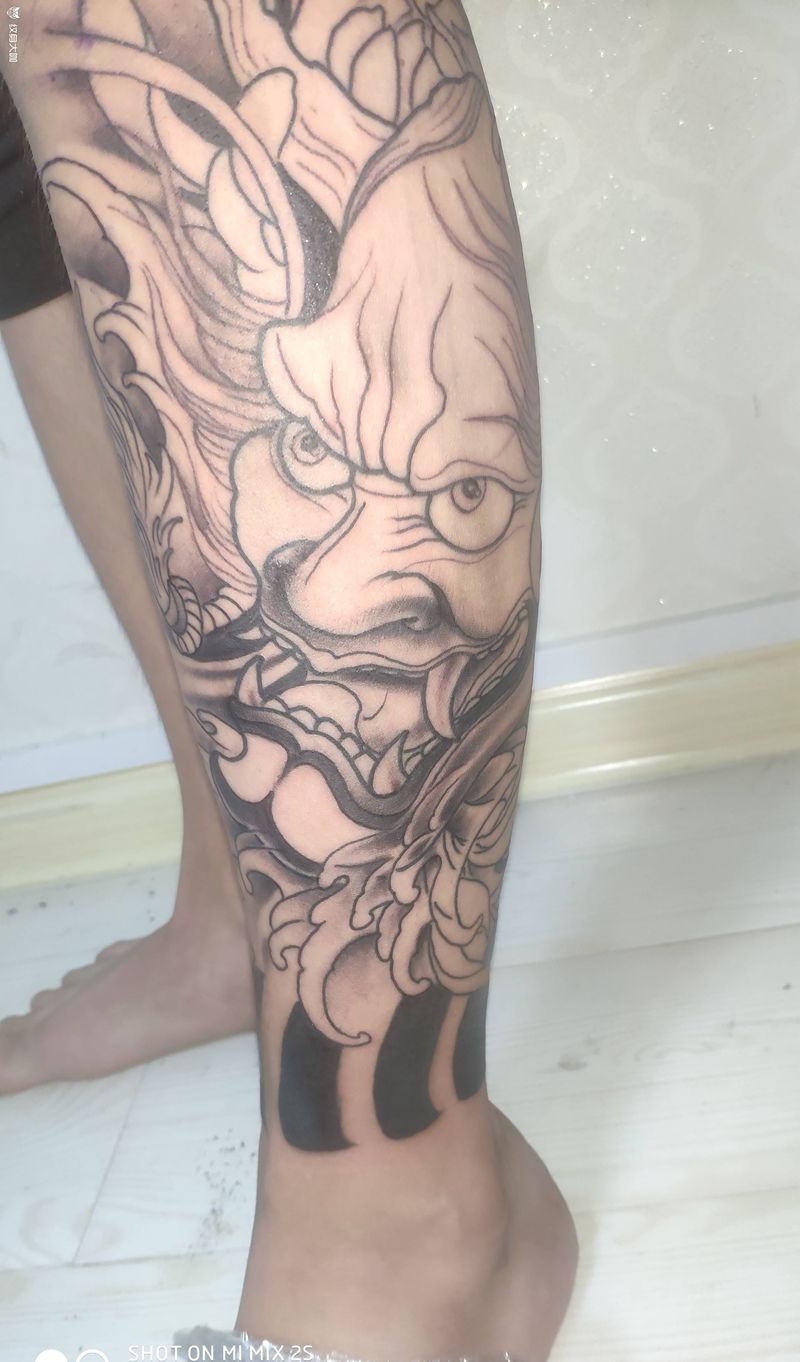 般若纹身图片_腿部纹身图案