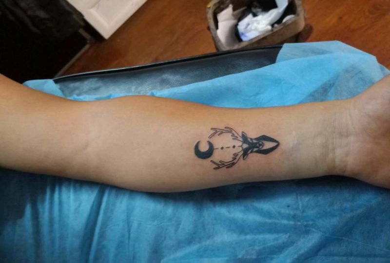 麋鹿纹身图片_几何纹身图案