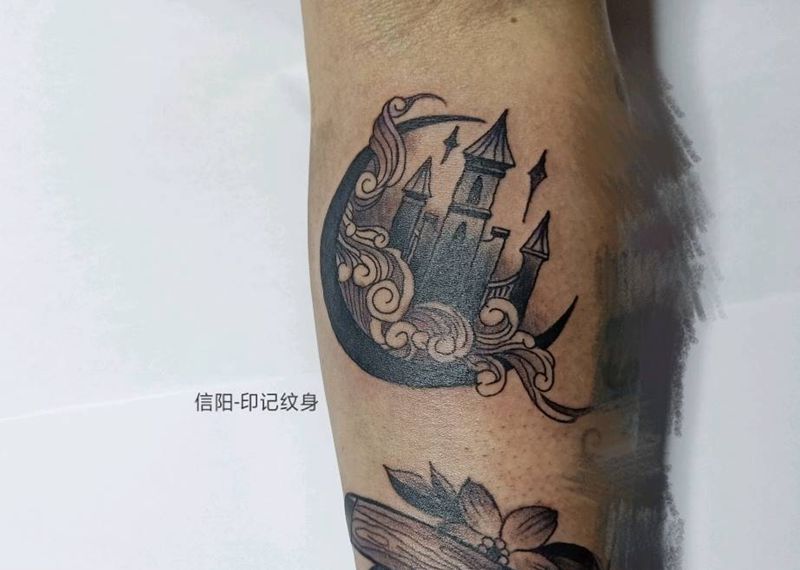 城堡纹身图片_手臂New School纹身图案