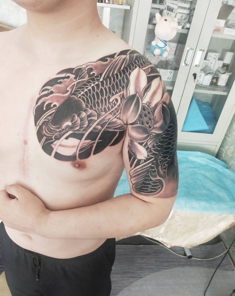 半甲遮盖纹身图片_手臂老传统纹身图案